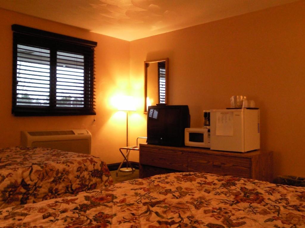 Colonial Inn Mercer-Grove City Oda fotoğraf