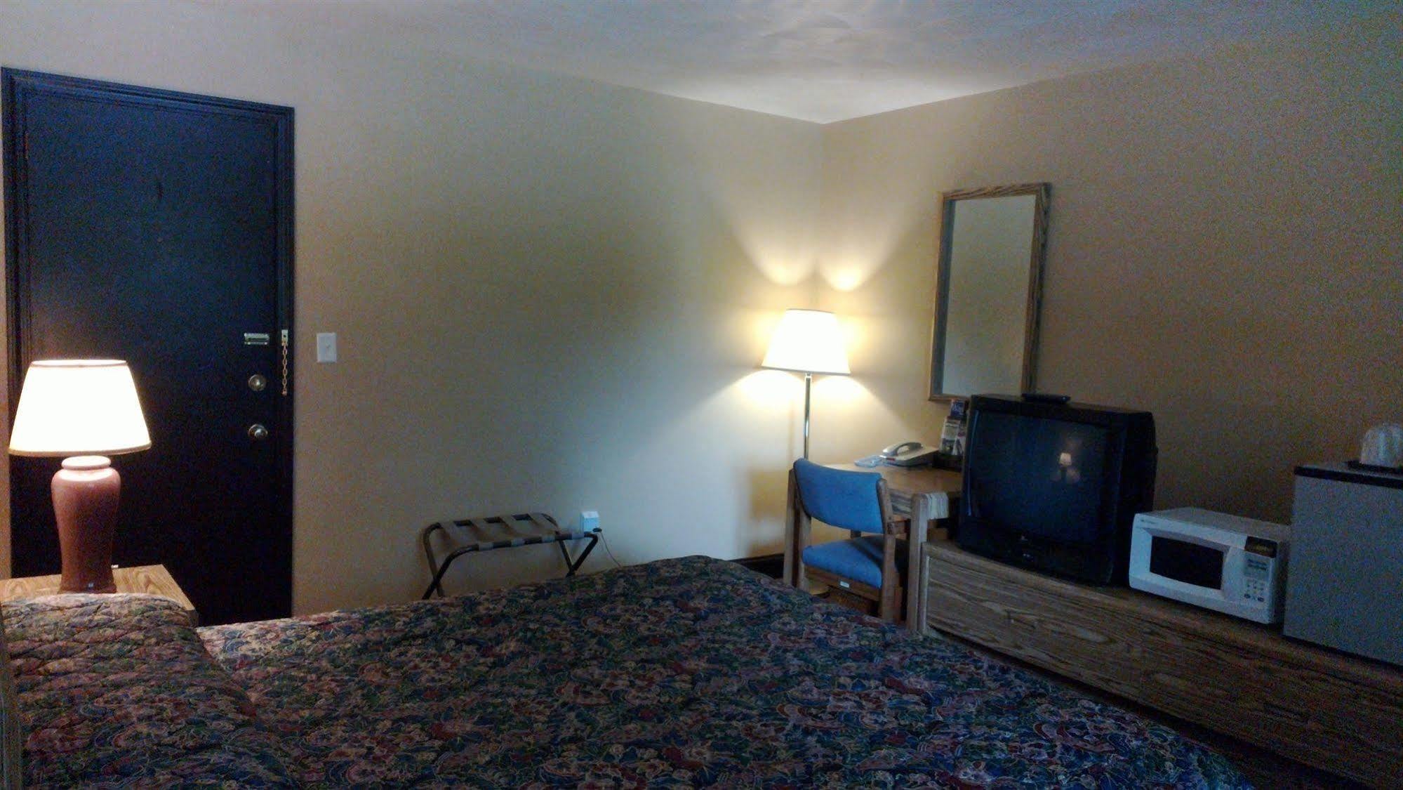 Colonial Inn Mercer-Grove City Dış mekan fotoğraf