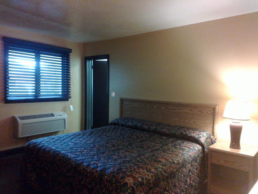 Colonial Inn Mercer-Grove City Dış mekan fotoğraf